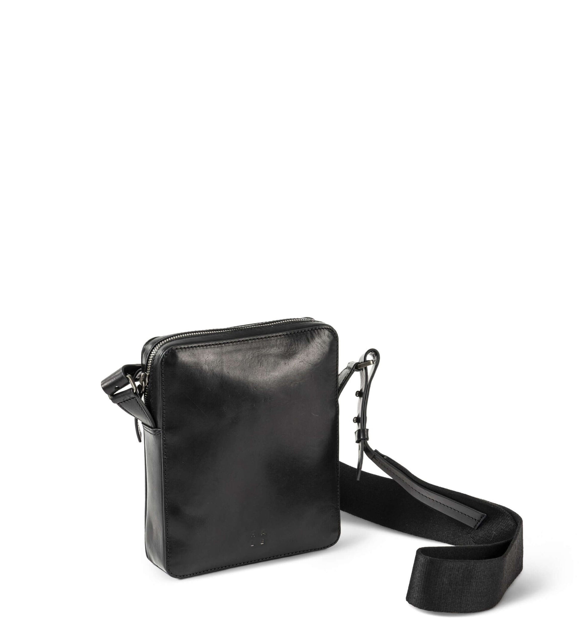 ÅKULLA Sling Bag Black